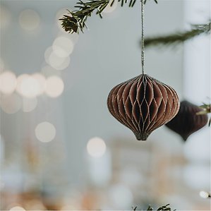 Julgranshänge av papp.